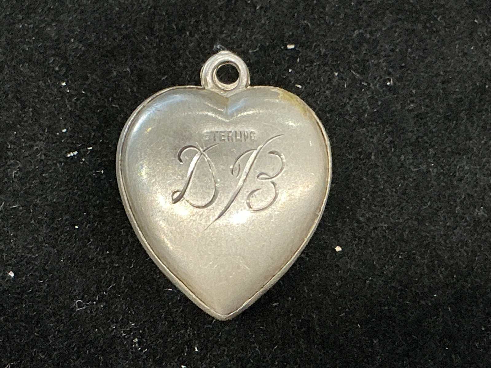 Vintage WWII US Army Crest Puffy Silver Heart Charm 925. Engraved.