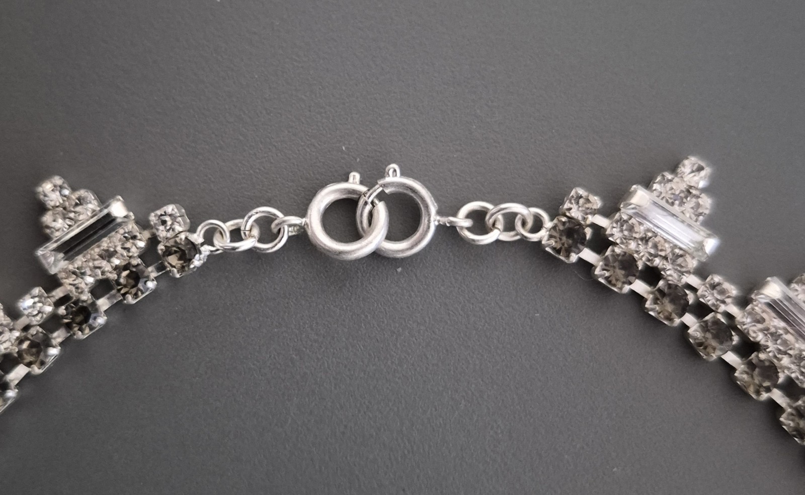 Vintage Deco Revival Necklace – Gray Clear Rhinestone – Silver Tone 16”