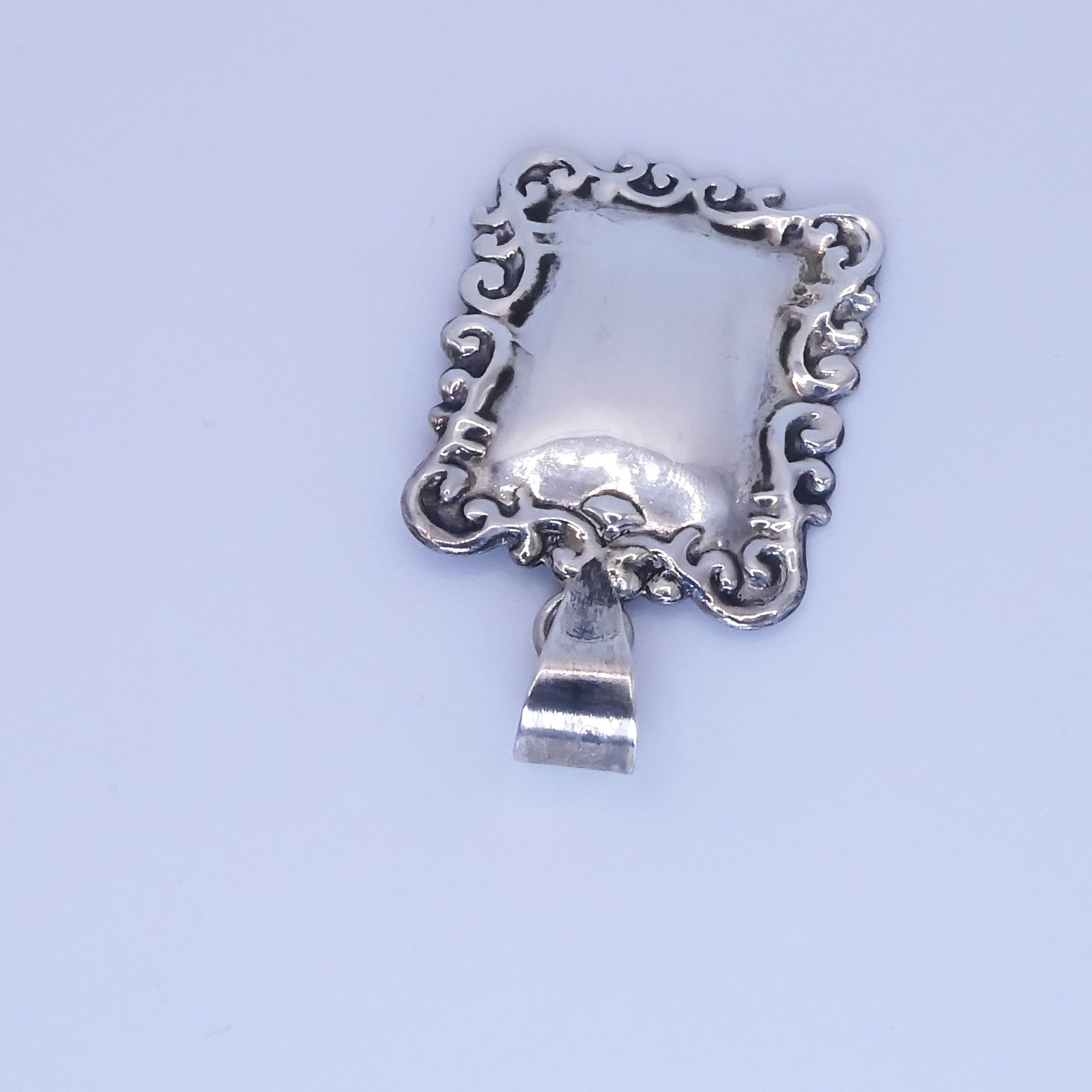 Vintage Sterling Silver 925 Repousse Engravable 1.5″ Womens Necklace Pendant