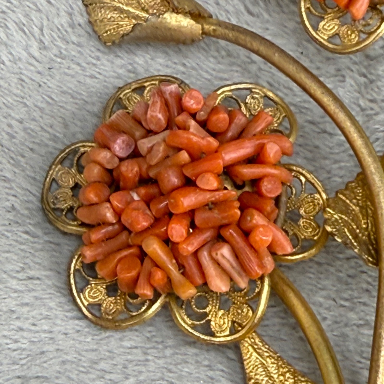 Vintage Flower Brooch Gold Tone Coral Haskell?
