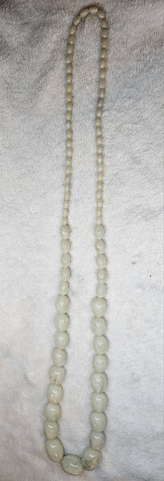 Vintage Marbled Lucite Necklace Ivory Swirl Beads Mid Century Lightweight