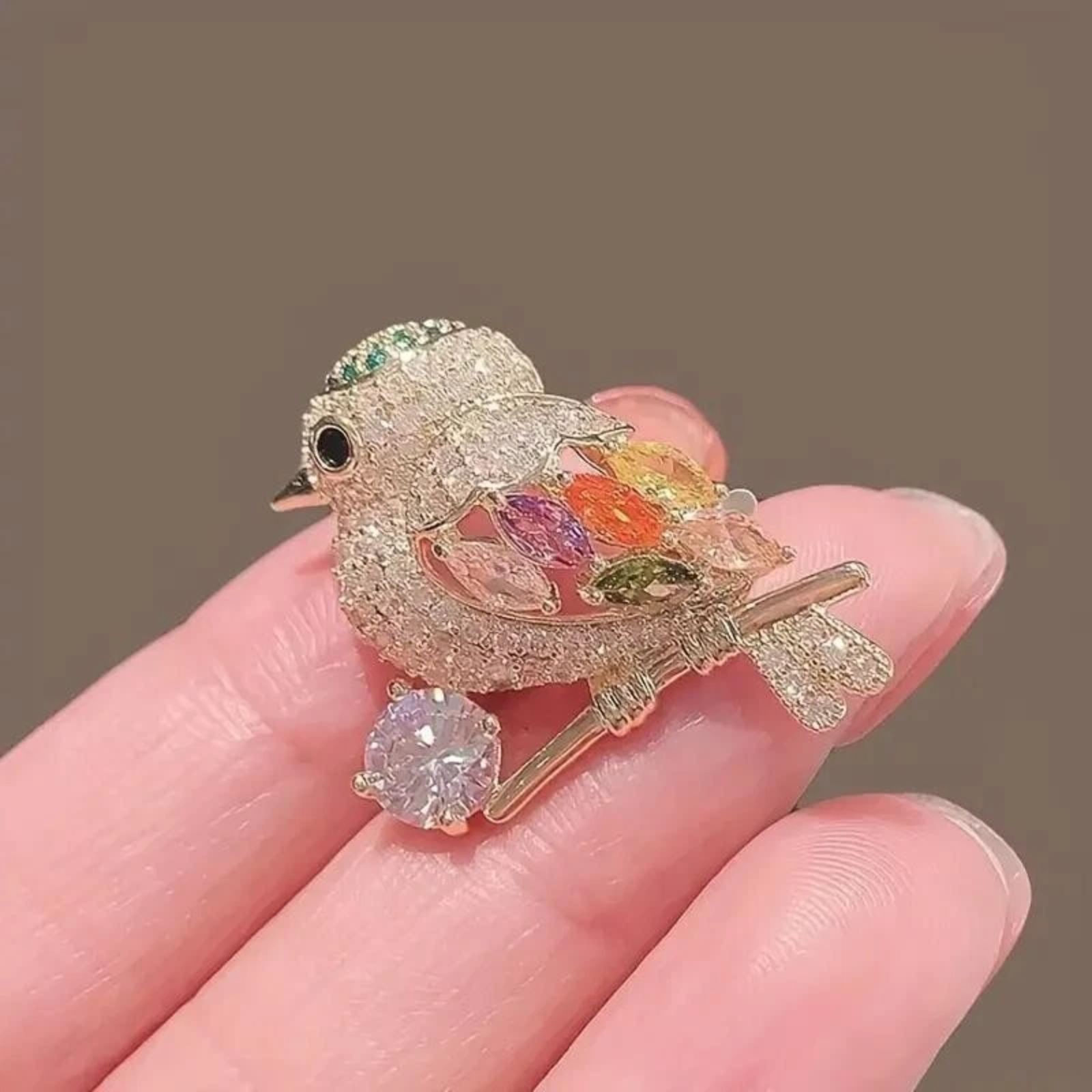 Sparkling Magpie Bird Brooch Pin-Rhinestone Crystal Jewelry for Women Dress/Coat