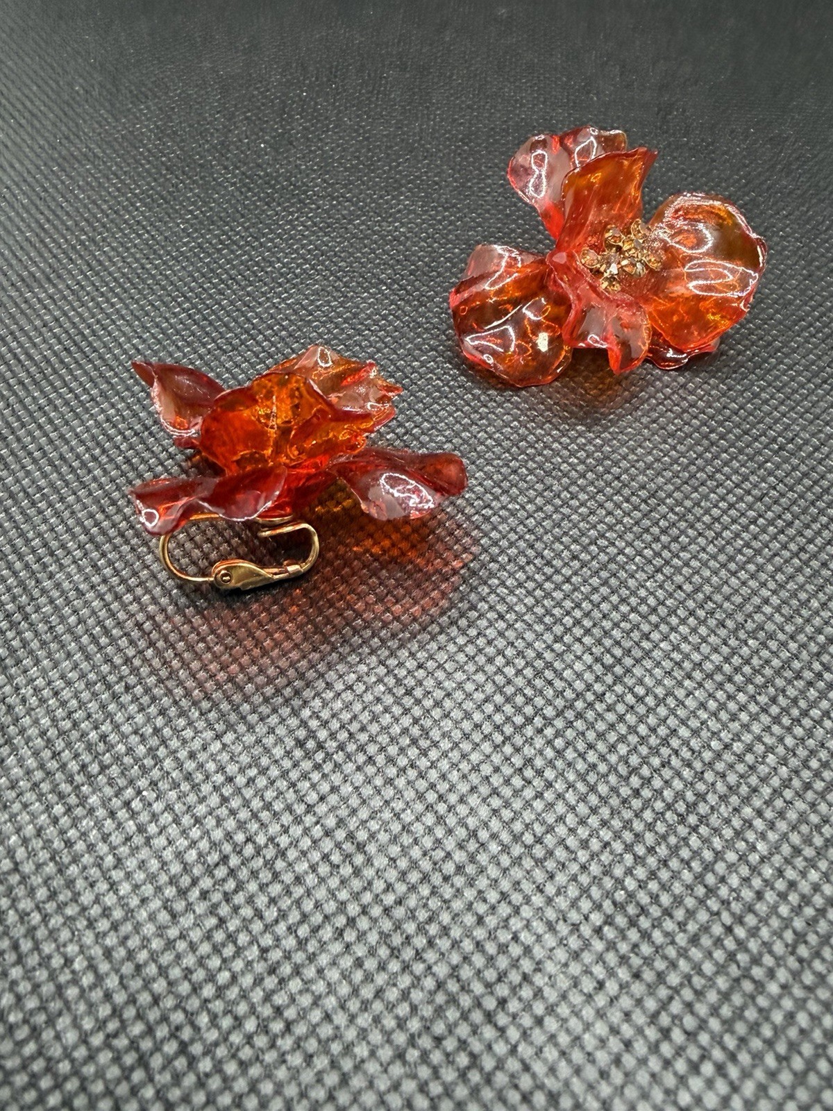 VTG VENDOME CELLULOSE ACETATE RHINESTONE FLOWER PETAL CLIP EARRINGS