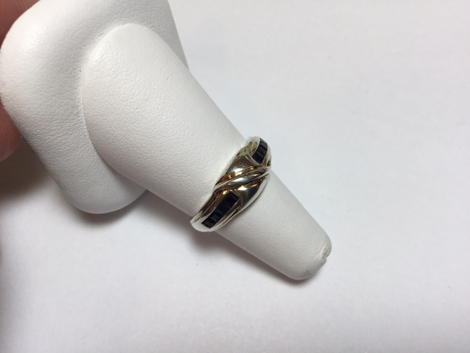 Ladies Sterling Silver Vintage Natural Sapphire Gemstone Slight Domed Ring Sz 7
