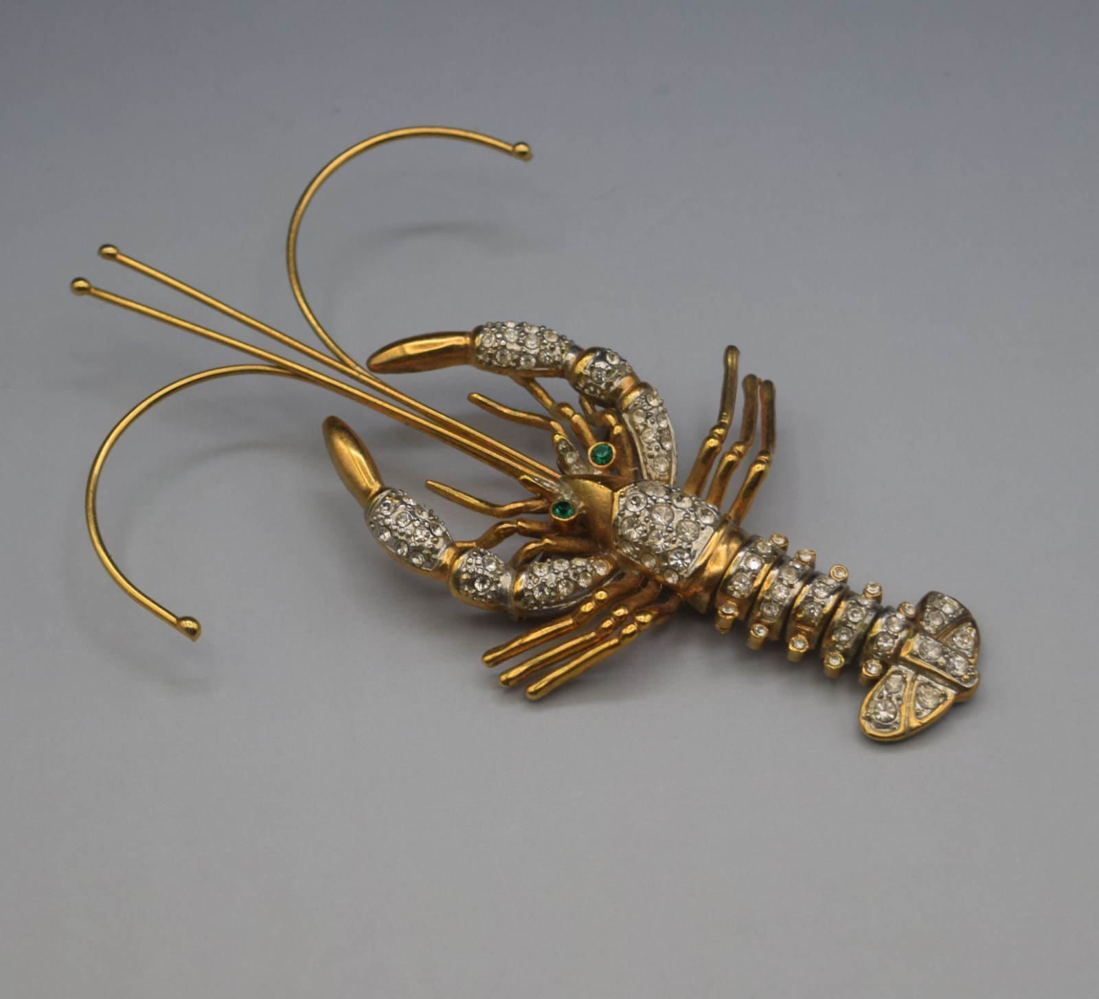 VINTAGE MOVING TAIL LARGE LOBSTER BROOCH CRYSTAL RHINESTONE FIGURAL 4.25″