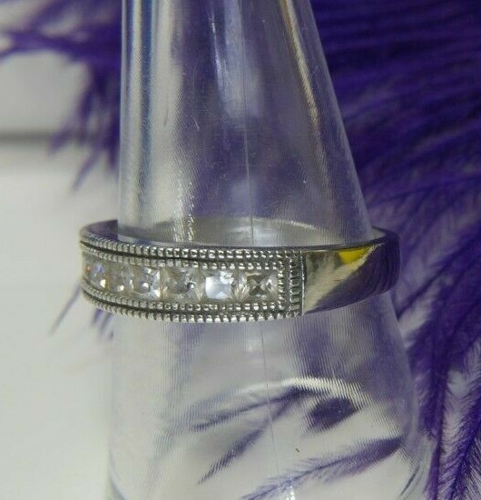 8 White Quartz 925 Sterling Silver Estate wedding engagement band Ring size 9.25