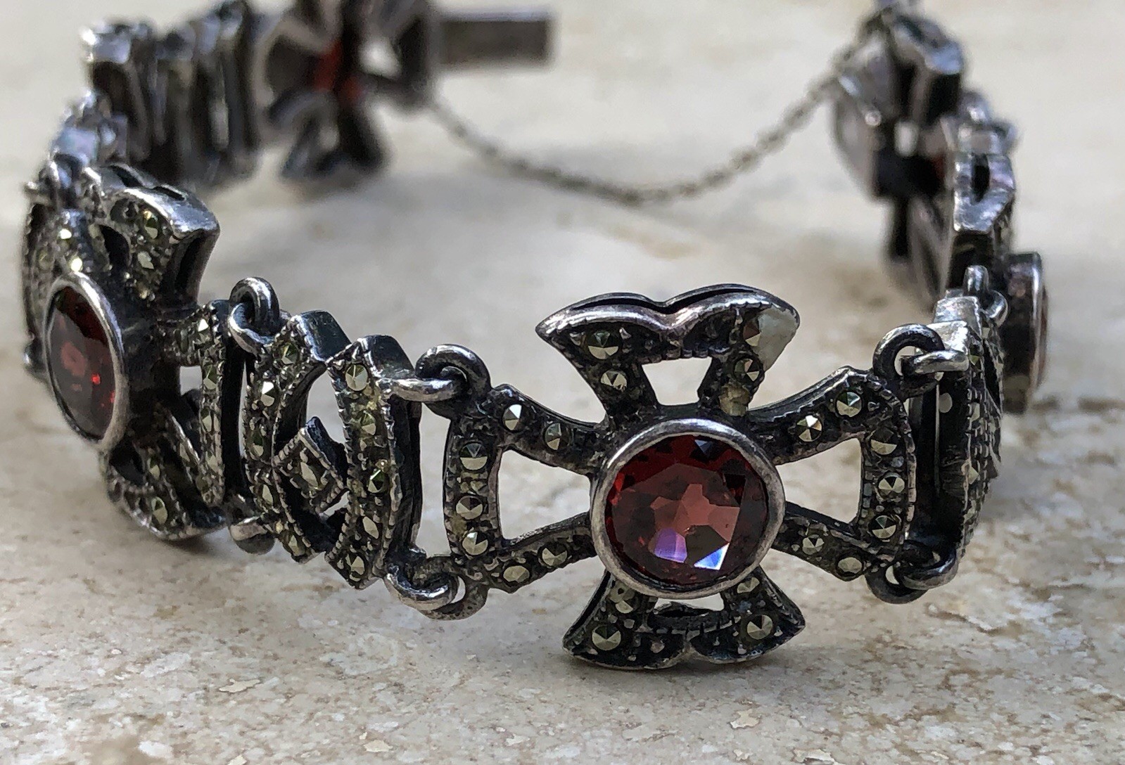 💥❤️✨VINTAGE 925 STERLING SILVER GARNET & MARCASITE MALTESE CROSS BRACELET ✨❤️💥