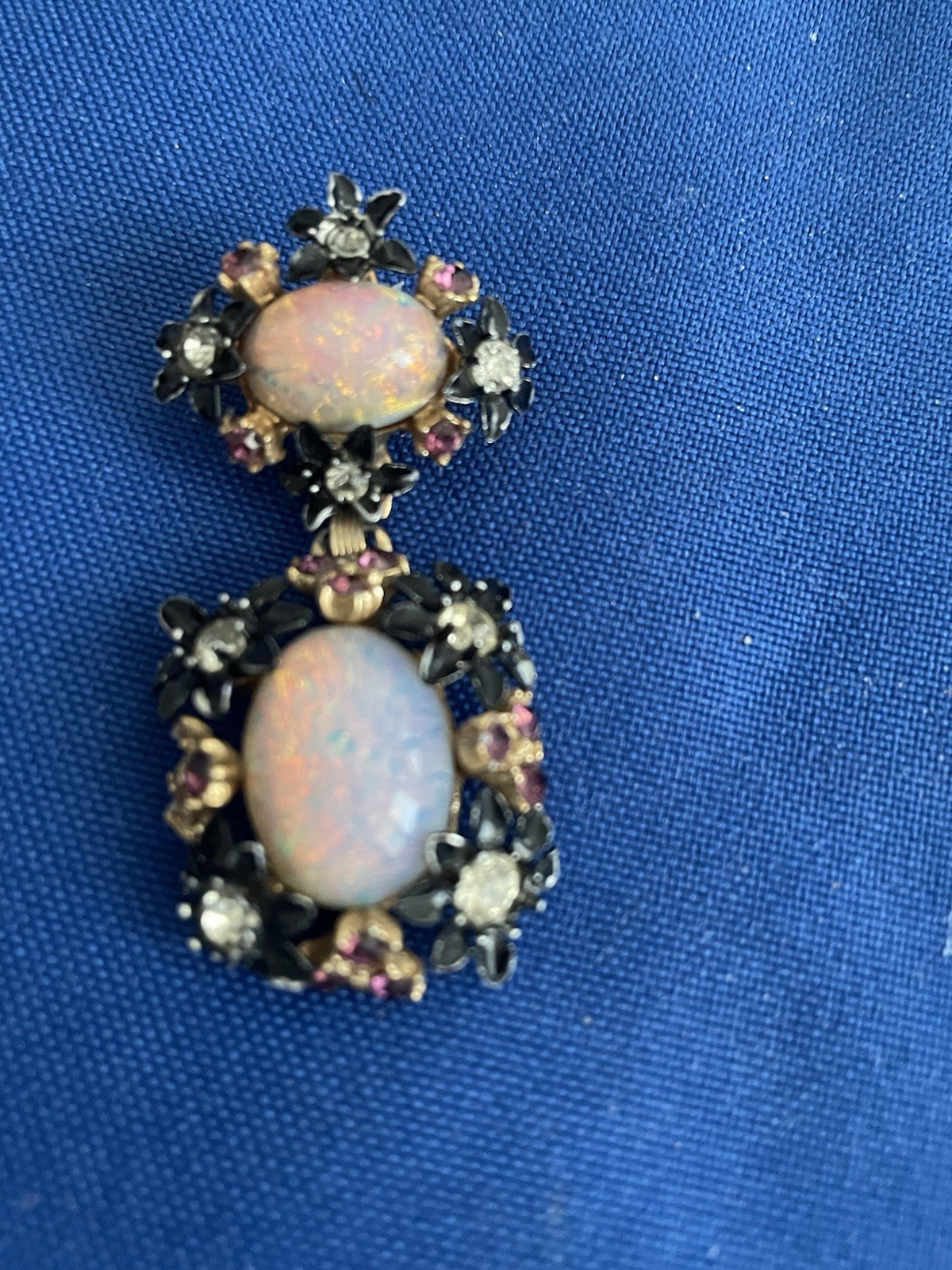 Vintage Dragon’s Breath Faux Fire Opal Glass Brooch Pin