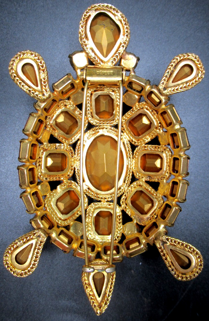 ROGER JEAN PIERRE DEPOSE Huge Cognac Rhinestone Figrual Turtle Fur Clip