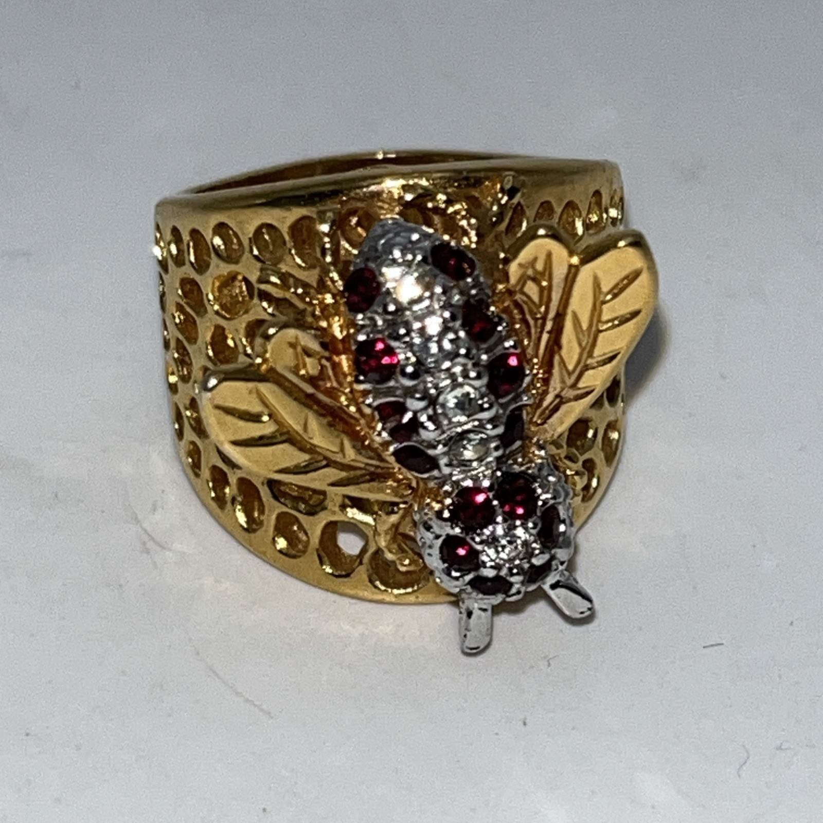 Vintage 70s 18K Heavy GP Bee Ring Honeycomb Lattice Red Clear Rhinestone Size 6