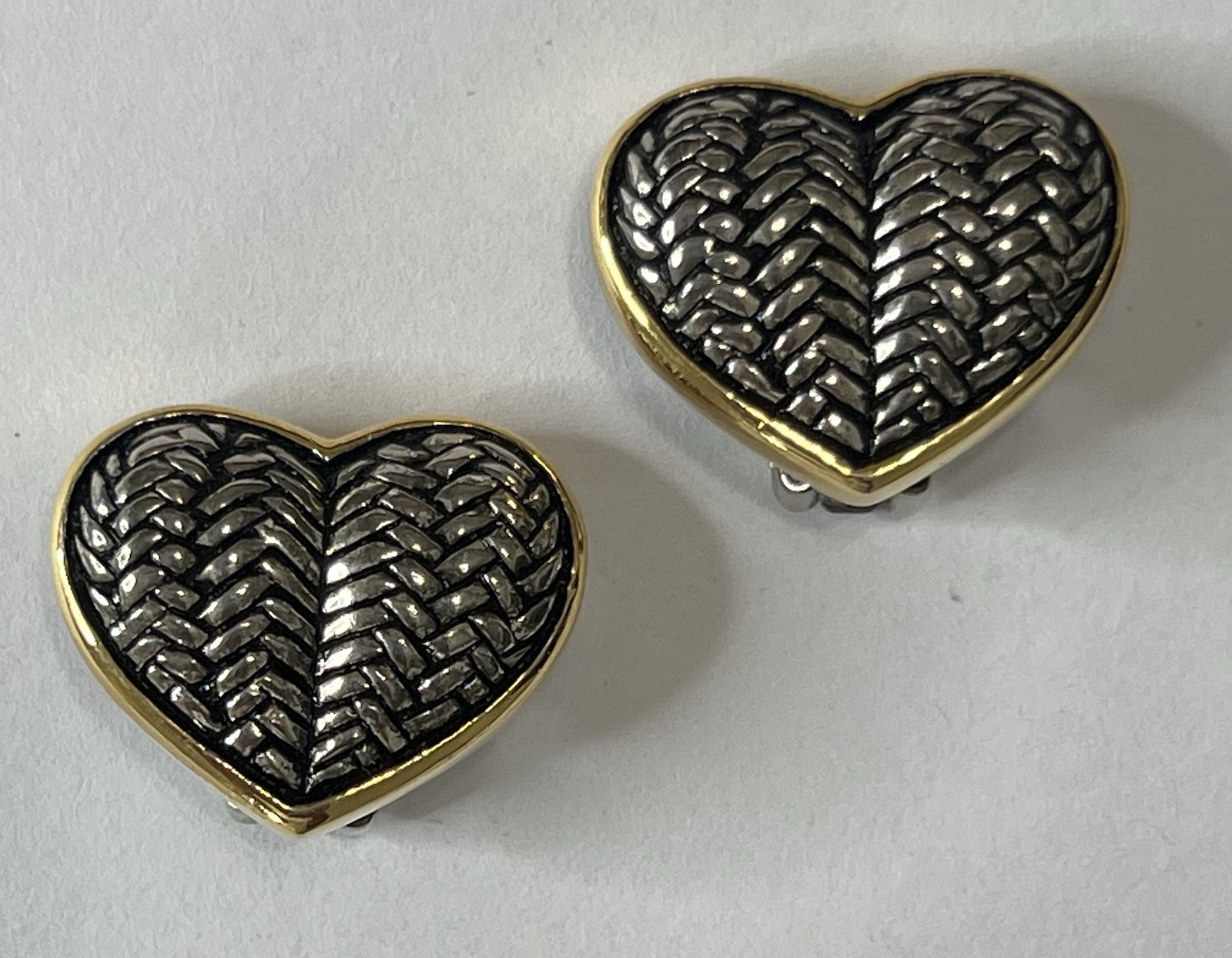 Vintage Basket Weave Raised Heart Shape 1980s Clip on earrings Gold Silver Tone