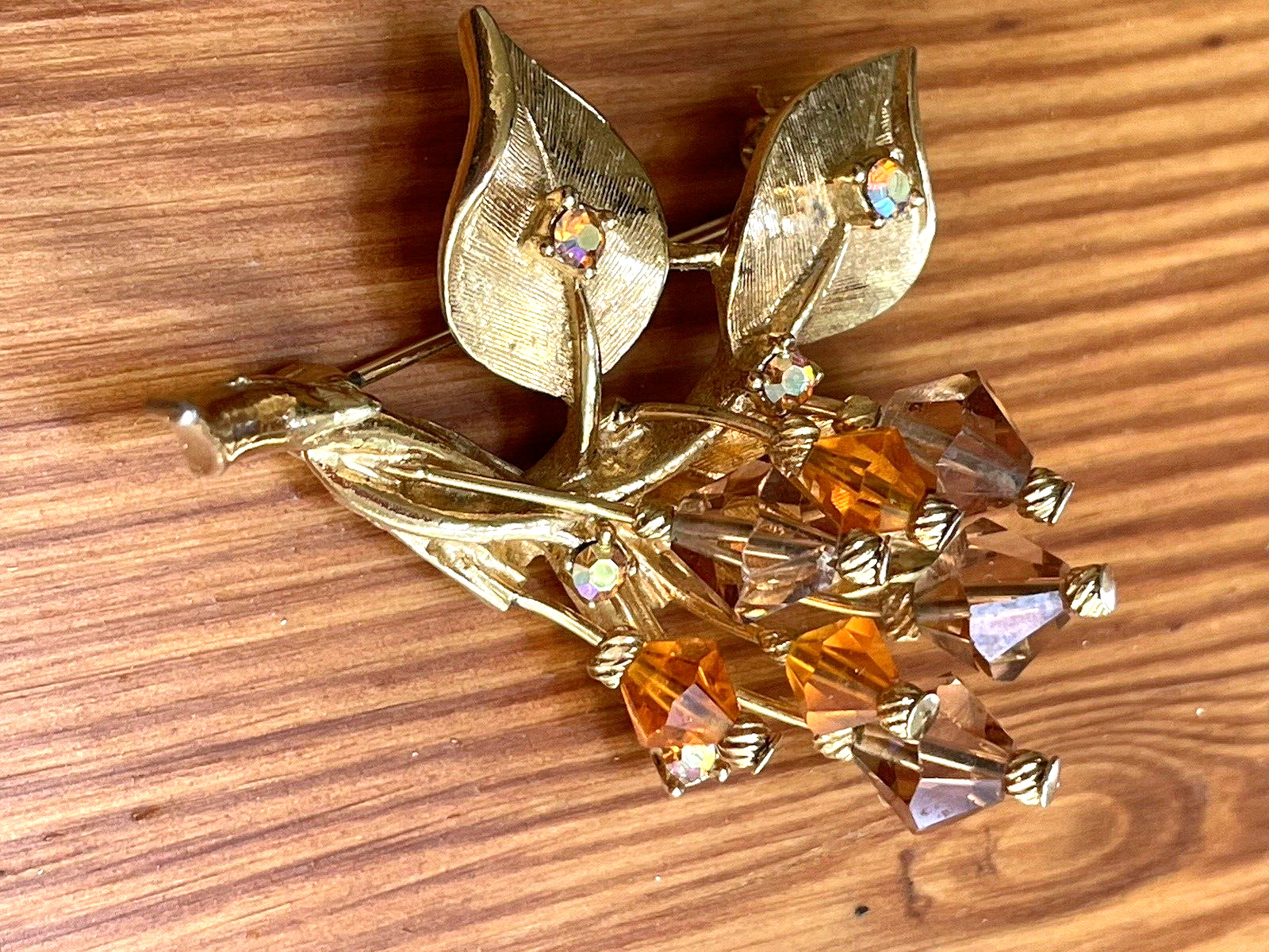 Vintage Signed ART Rhinestone Crystals & Iridescent Rhinestones Brooch Gold Tone