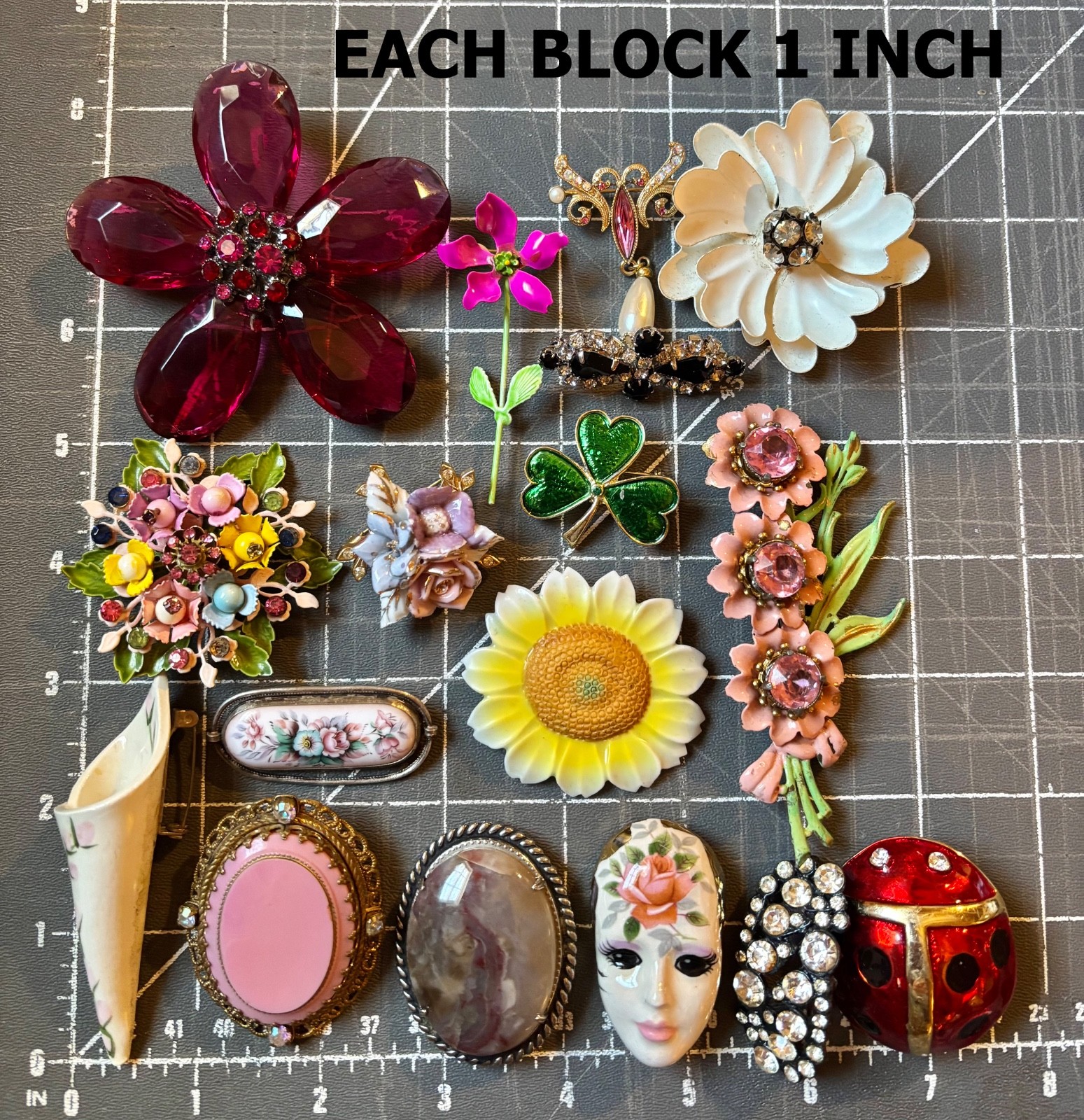 Vintage to Mod flower brooch LOT~17 Pieces~Huge Lady Bug~Porcelain~Spring💐