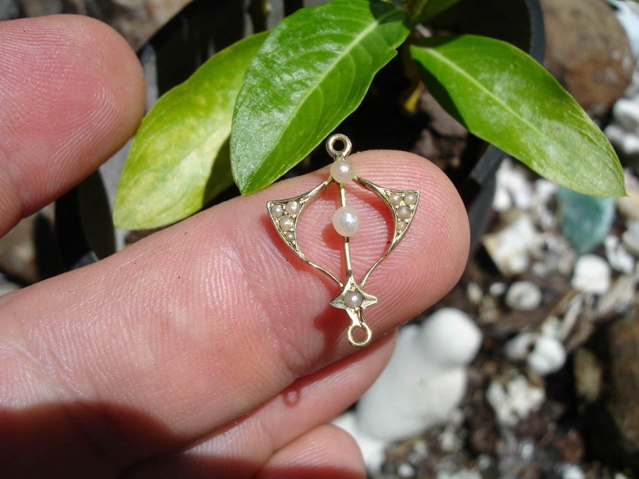 antique 14K gold seed pearl birthstone Lavalier Pendant charm wind dangle drop