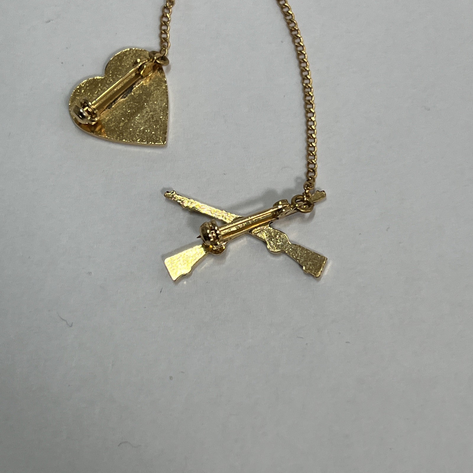 Vintage US Military Mother enamel Pin Chain Goldtone Rifles USN