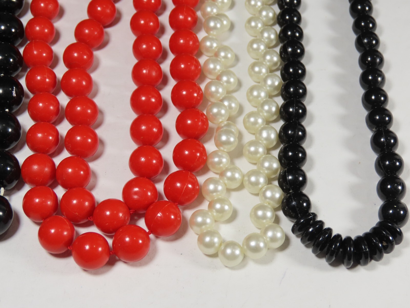 Beaded Necklace Lot Hong Kong Simulated Pearls + Gorgeous Vintage Mod C3225