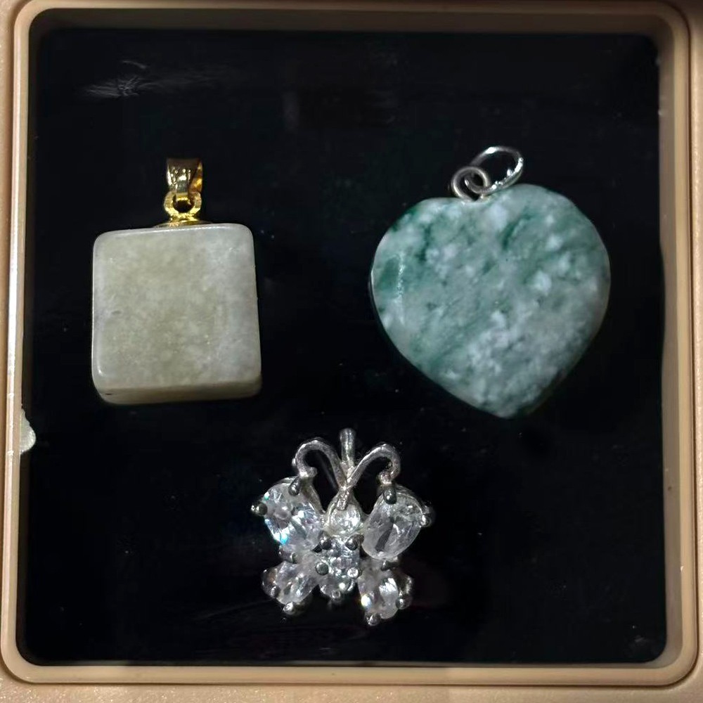 Vintage 2 pcs Jade and 1 pc Rhinestone Silver Small Pandants, box+3 necklaces