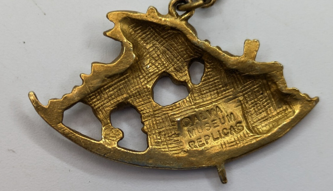 Vintage ALVA Museum Replicas Peter Rabbit Bunny Gondolier Pendant Necklace 24″