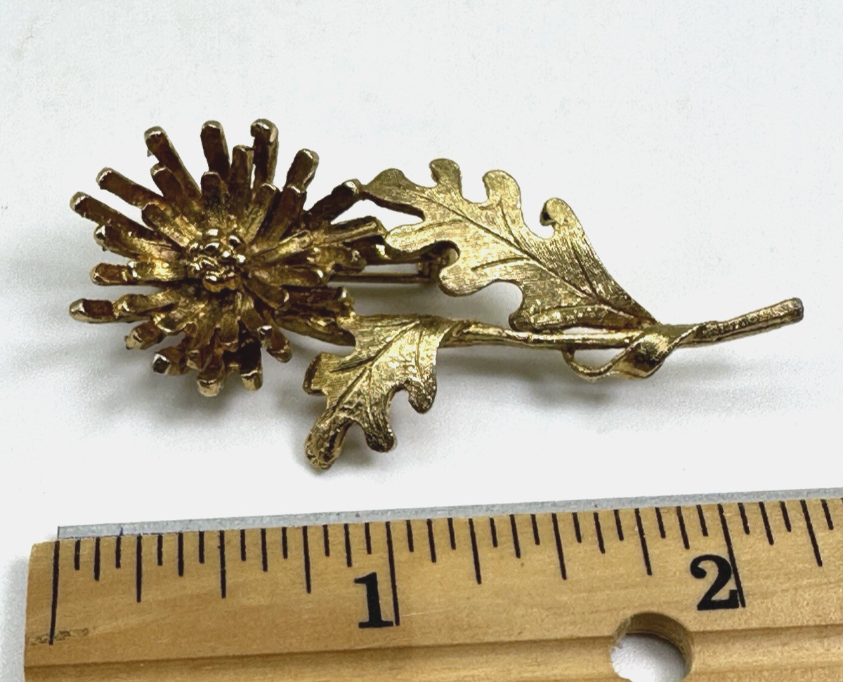 Vtg Brooch Heavy Brushed Gold Tone Aster Family Statement Piece Lapel Pin