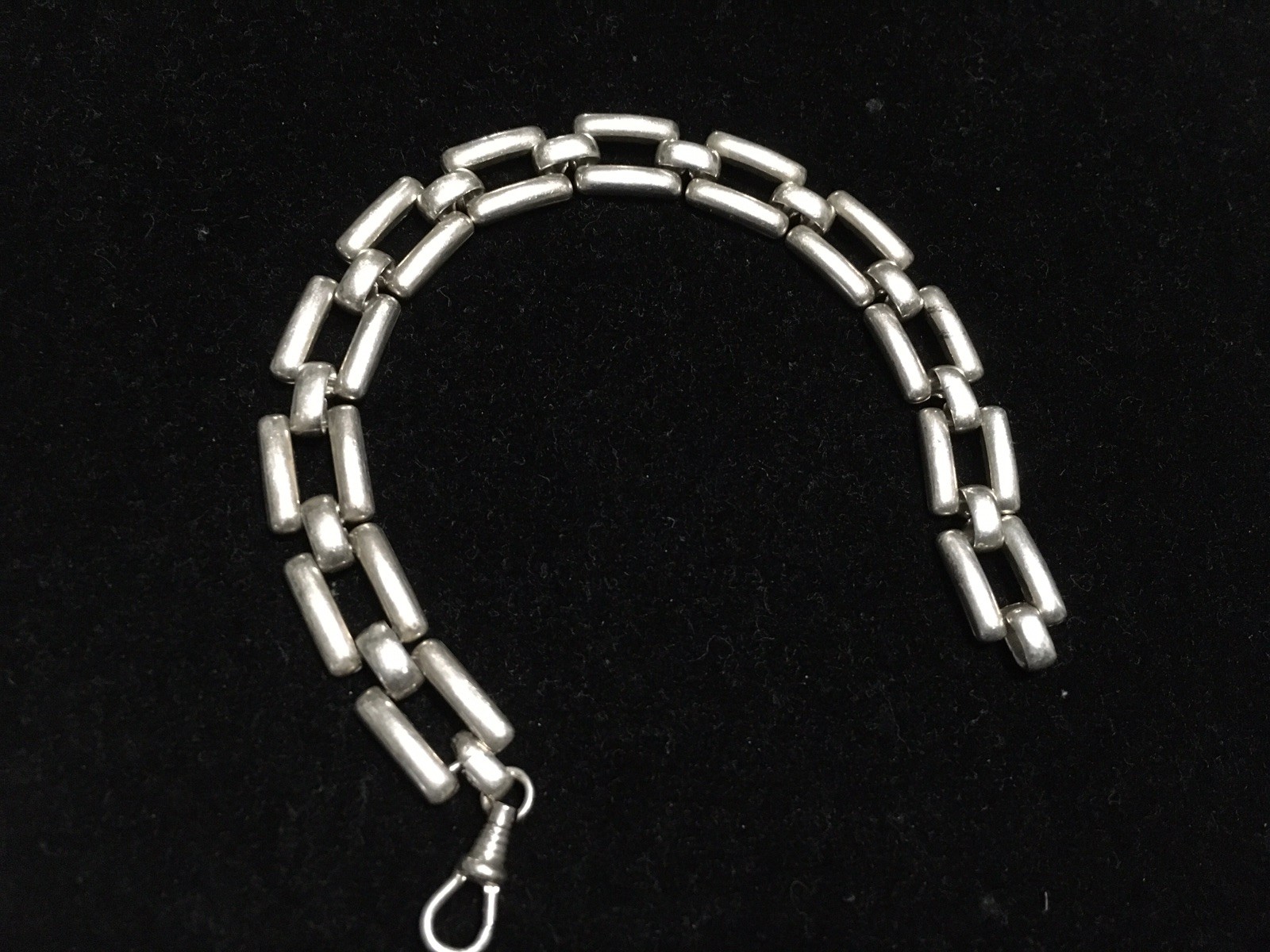 Vintage 835 Silver Chunky Link Bracelet 7.5′ 20 grams Signed