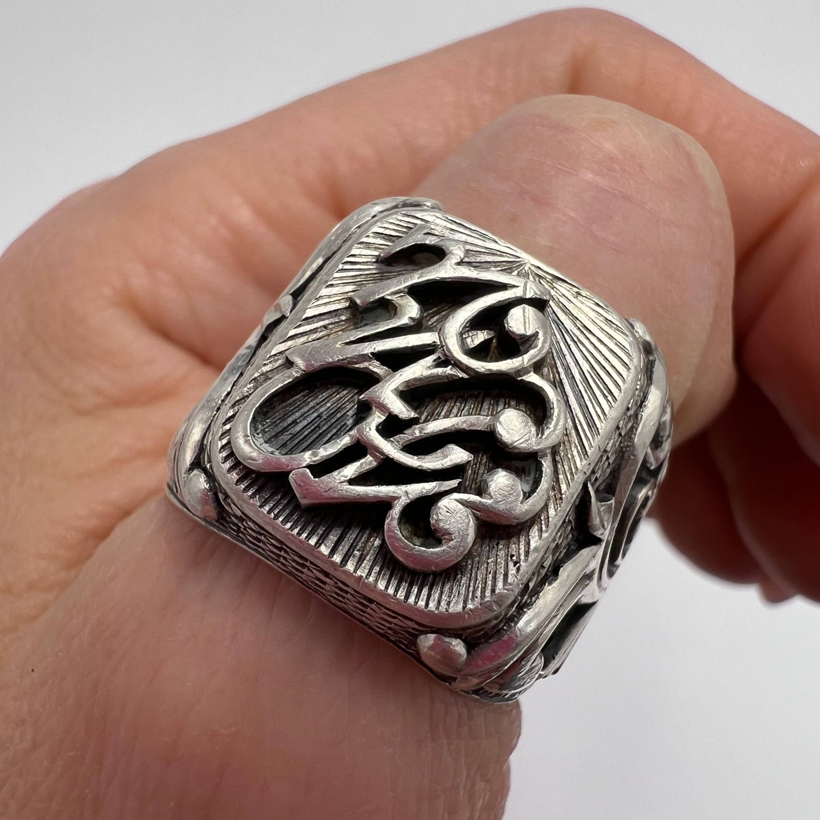 Vintage Massive Men’s Jewelry Ring 925 Sterling Silver Ornate Monogram Size 10.5