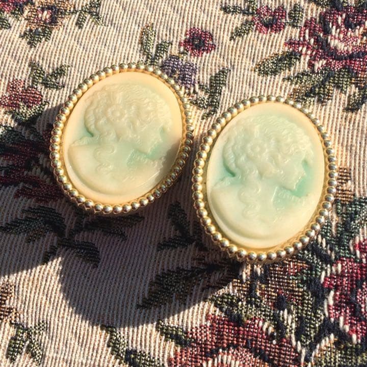 Japan Vintage Cameo Earrings