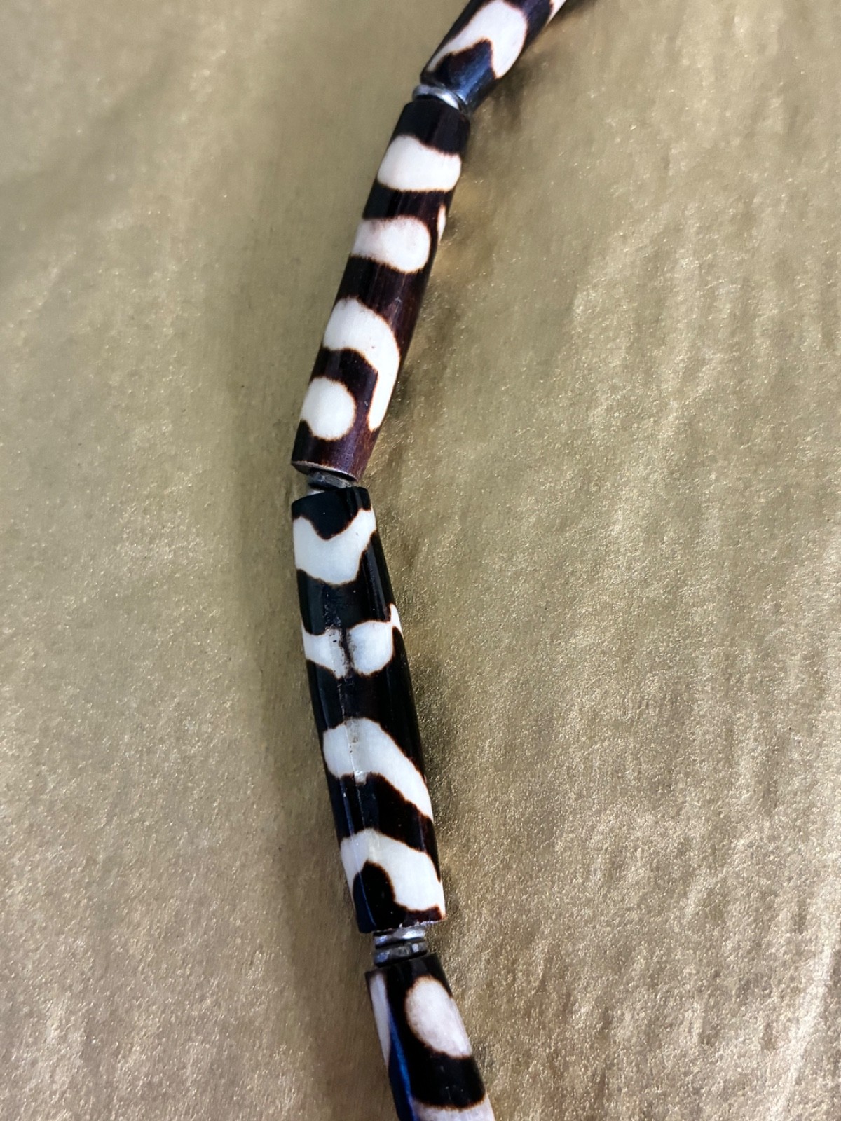 Vintage 1960s Brown & Cream African Batik Bone Beaded Necklace Tribal Ethnic 17″