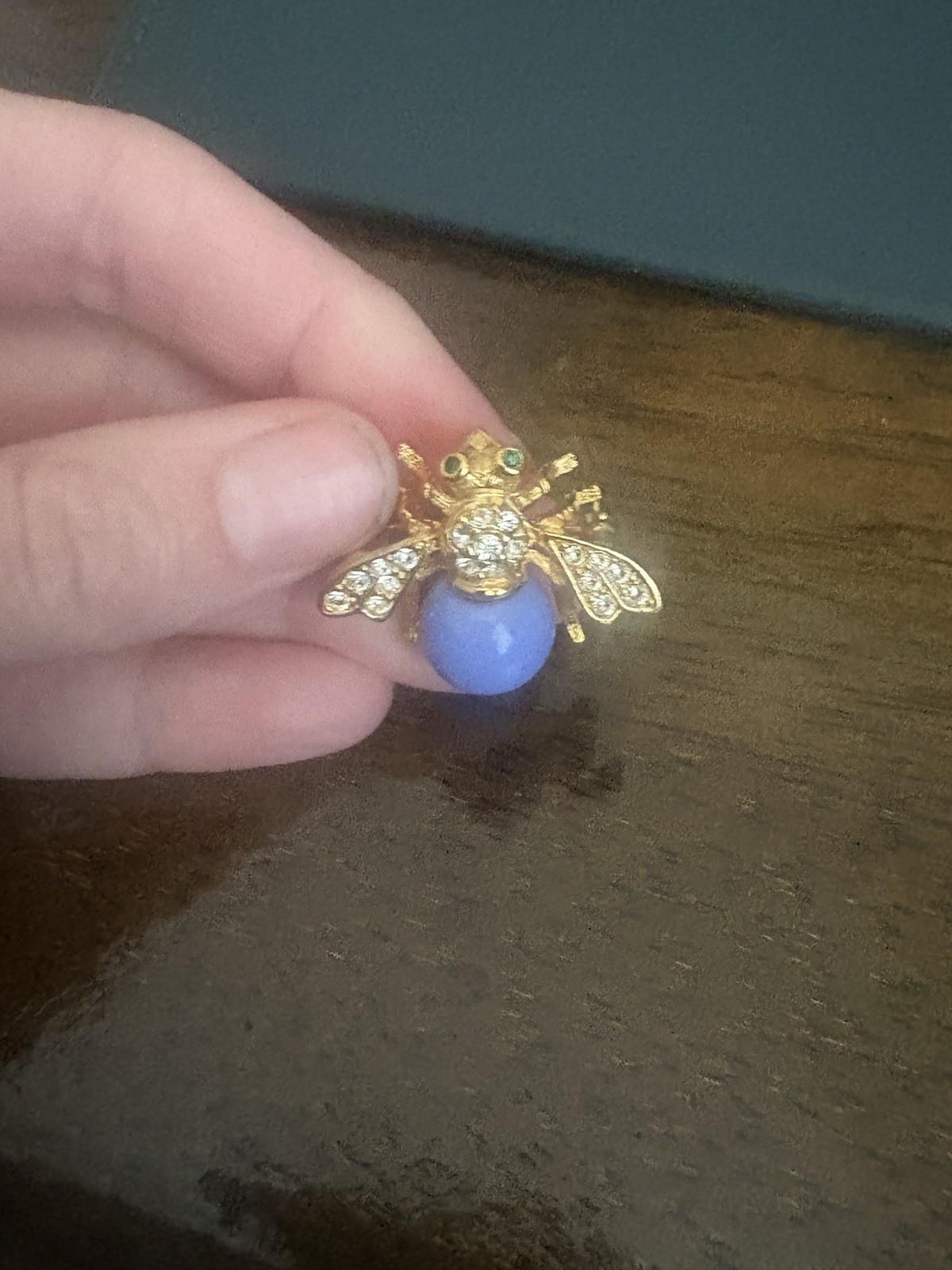 Joan Rivers Vintage Gold Interchangeable Bee Brooch With 10 Colored Bottoms