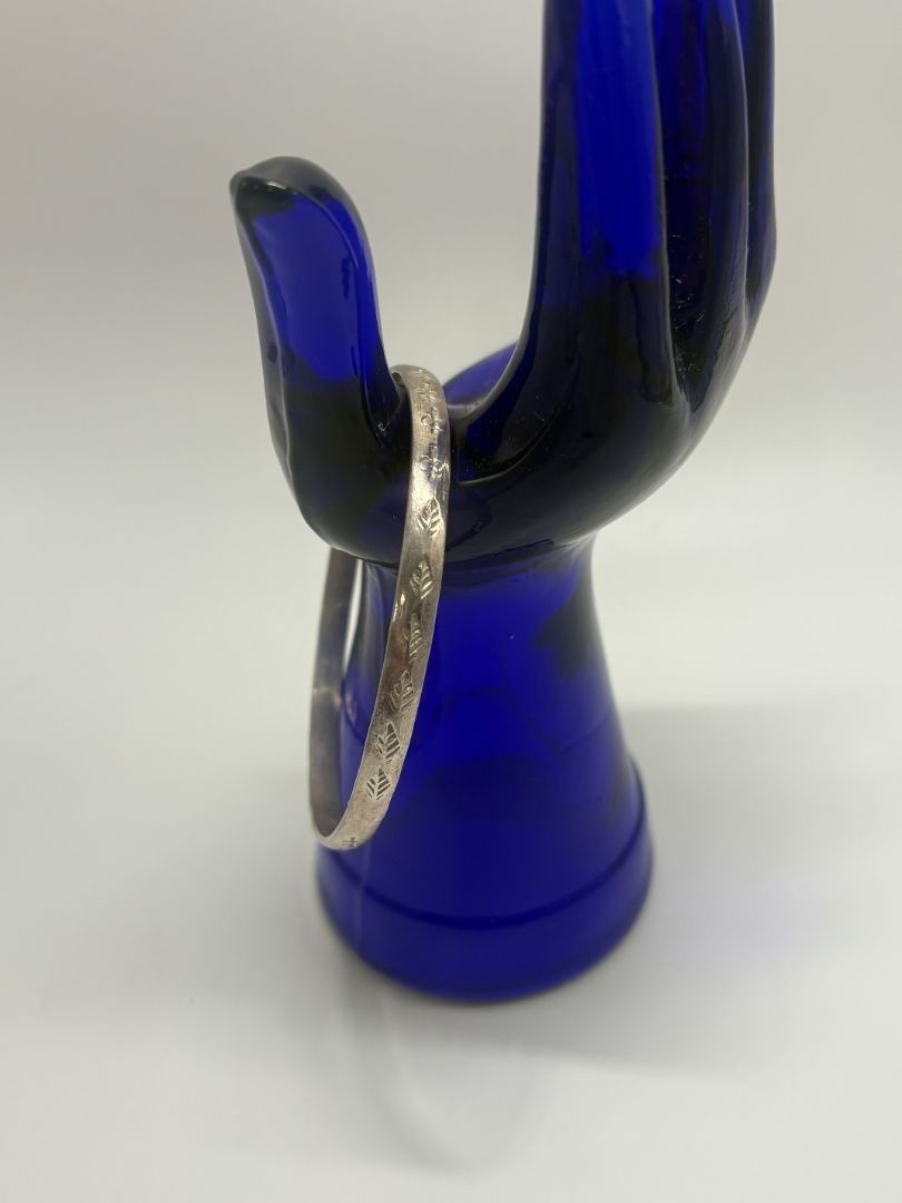 Vintage Vintage 1970s/1980s Silver-Tone Leafs & Hieroglyphic Stamped Bangle Brac