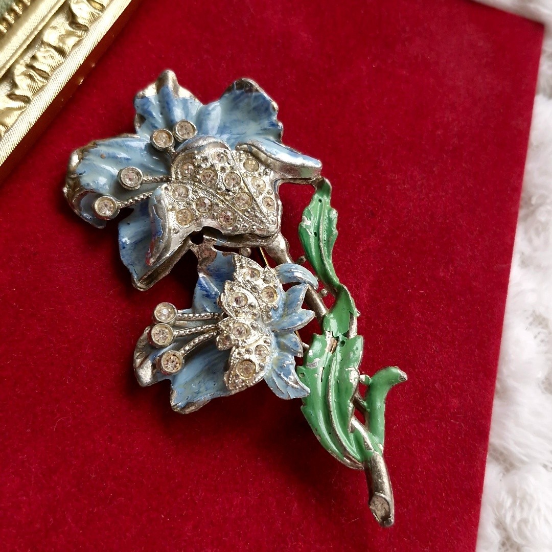 Vintage N.E. New England Glass Works Blue Enamel Flower Brooch Rhinestones 40s