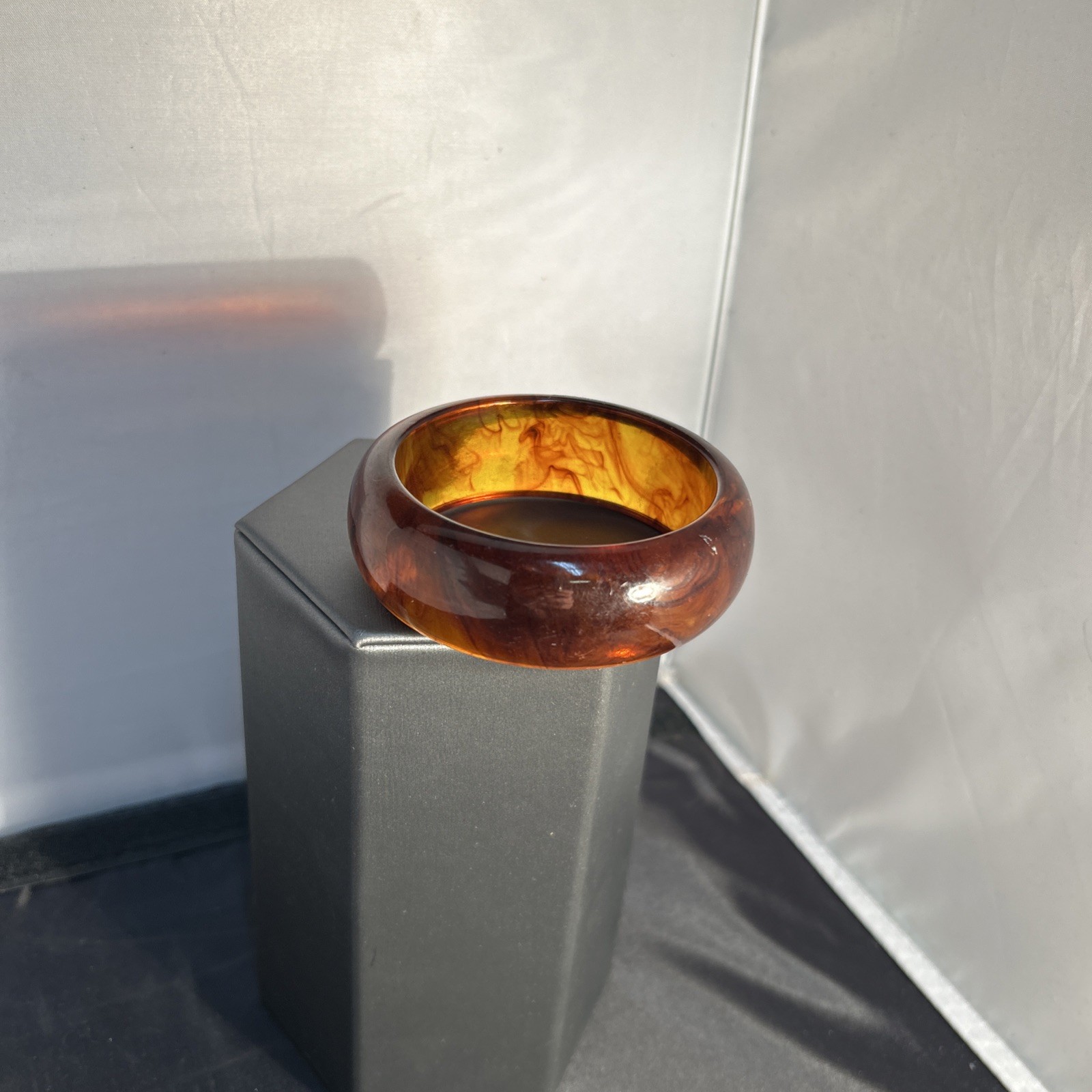 Vintage Bakelite Bangle Bracelet Amber Root Beer Swirl 7’