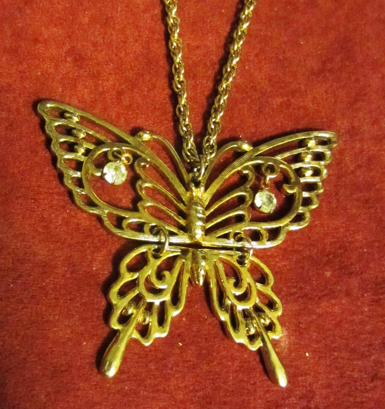 VINTAGE BUTTERFLY NECKLACE WITH RHINESTONES – SIGNED