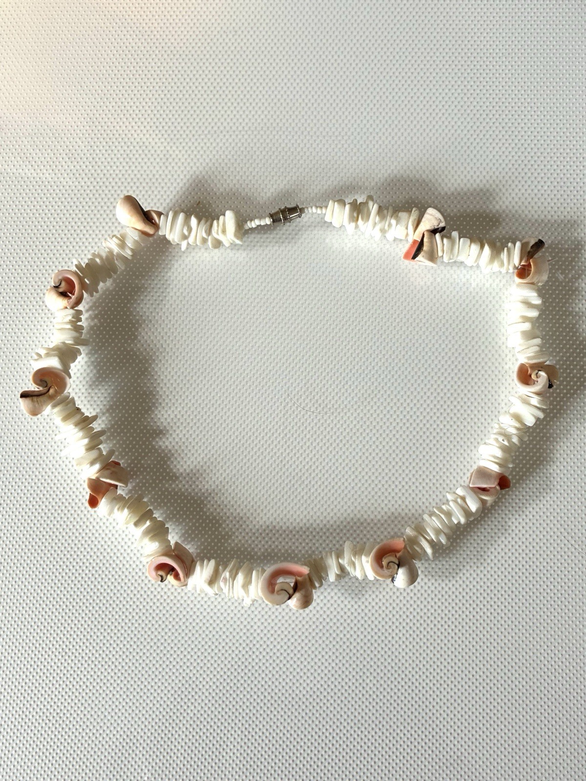 Vintage White Hawaiian Shell Chip 18” Unisex Necklace with Spring Ring Clasp