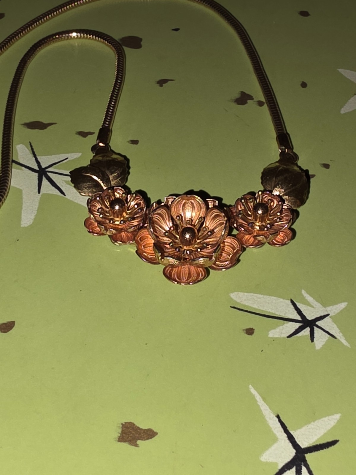 Vintage Krementz Signed 2 Tone Rose/Gold Dainty Flower Leaves Choker Necklace