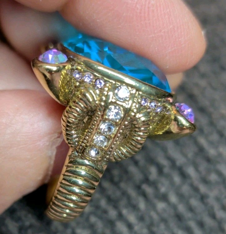 Heidi Daus Bright Turquoise Statement Ring Size 7Signed,