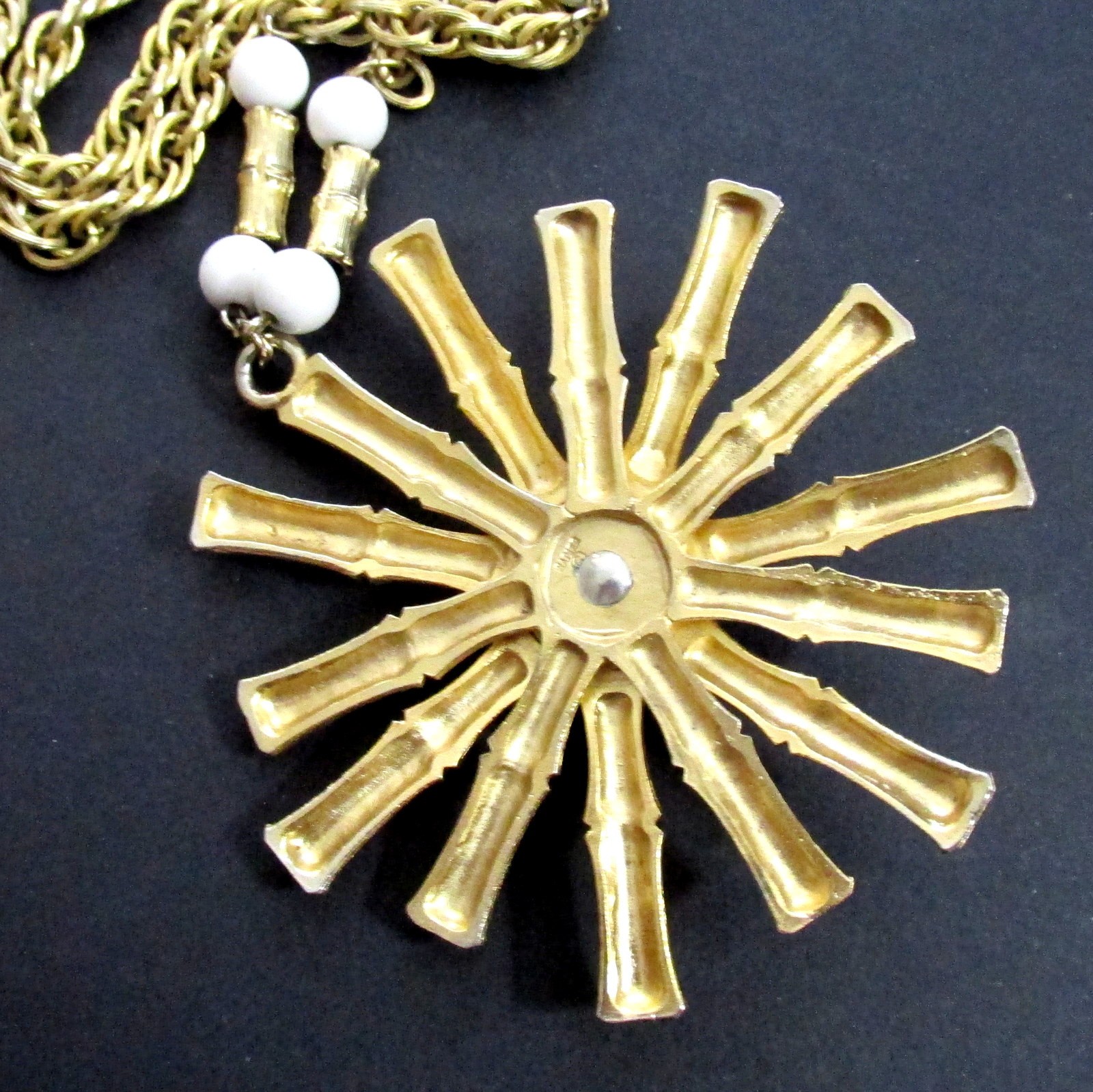VTG RUNWAY NAPIER BOOK PC GP BAMBOO SUNBURST PENDANT NECKLACE WHITE BEAD FUJIO