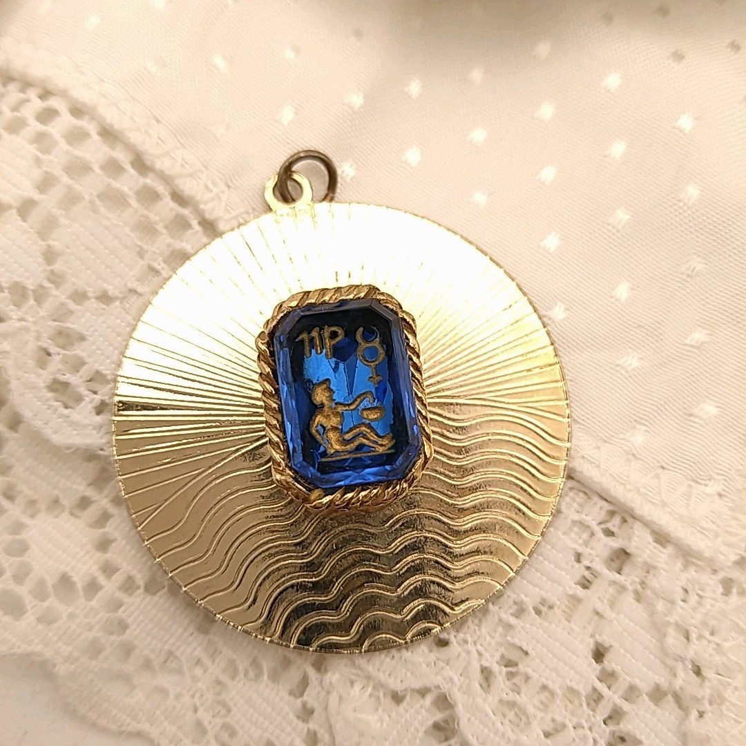Virgo Zodiac Blue Glass Gold Tone Sunburst Pendant Etched Astrological Signs VTG