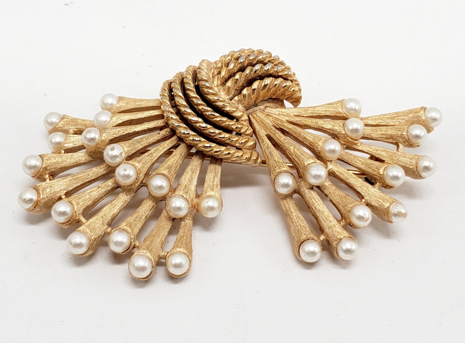Vintage Trifari Brooch RARE 1962 Tritanium Chantilly Golden Faux Pearl 2.25″