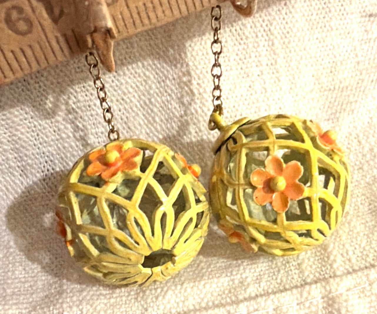 Vintage 1960’s Flower Power Enamel Flower Dangle Earrings Clip On Funky Stylish