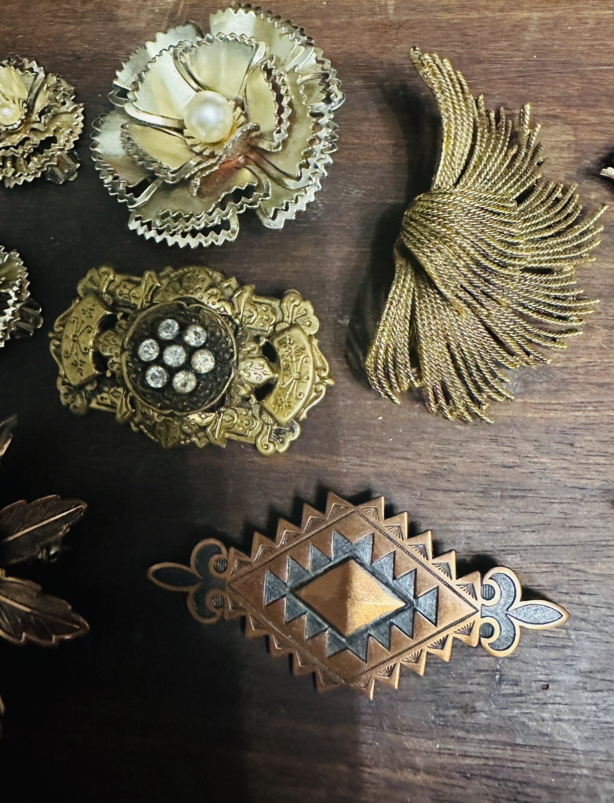 Vtg Mixed Metals Stones 7 Brooches & Pins Lot – Set Of Earrings 9 Piece Lot