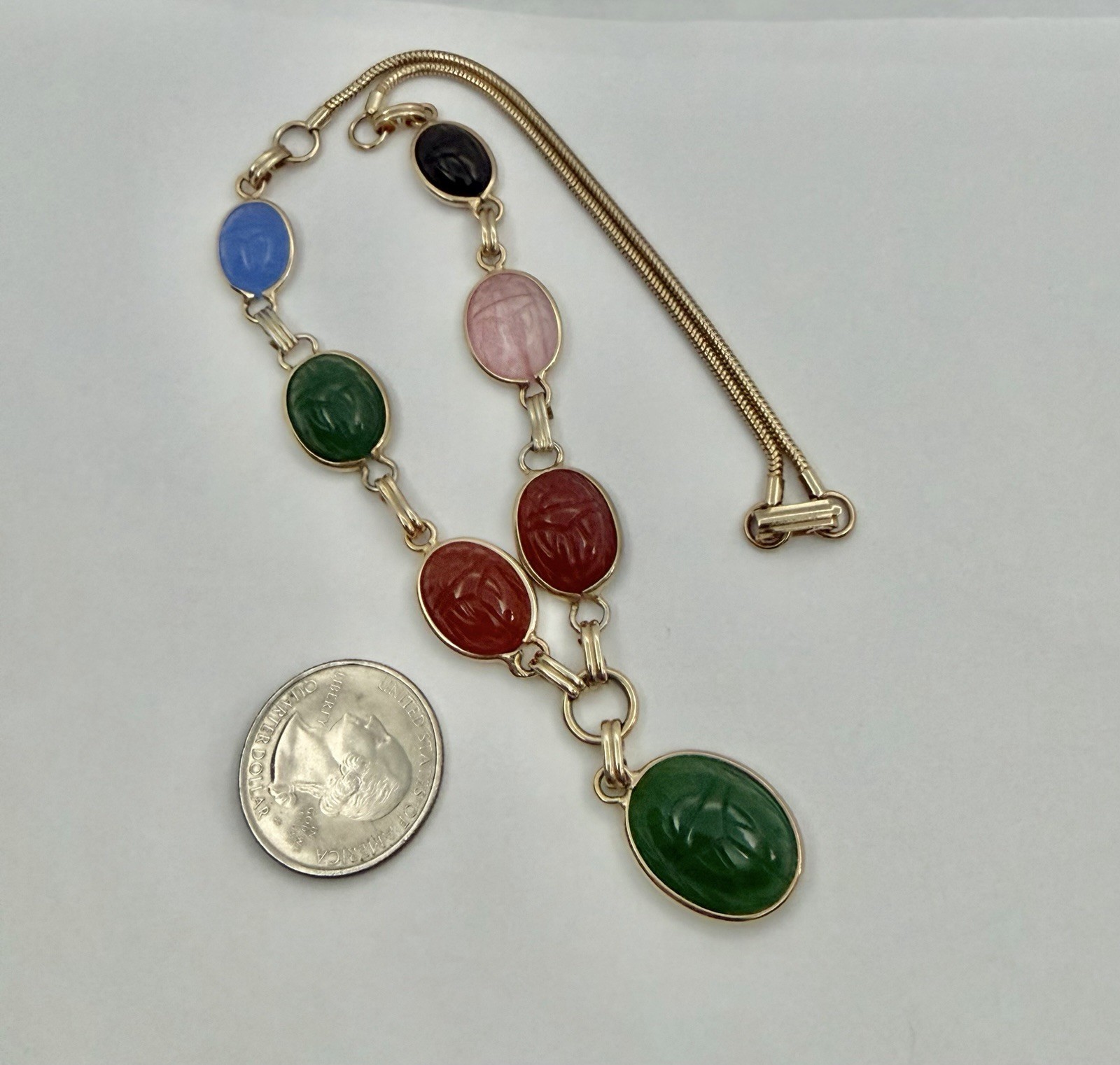 Vintage Multicolor Carved Stone Scarabs Goldtone Chain Pendant Necklace 17 1/4”