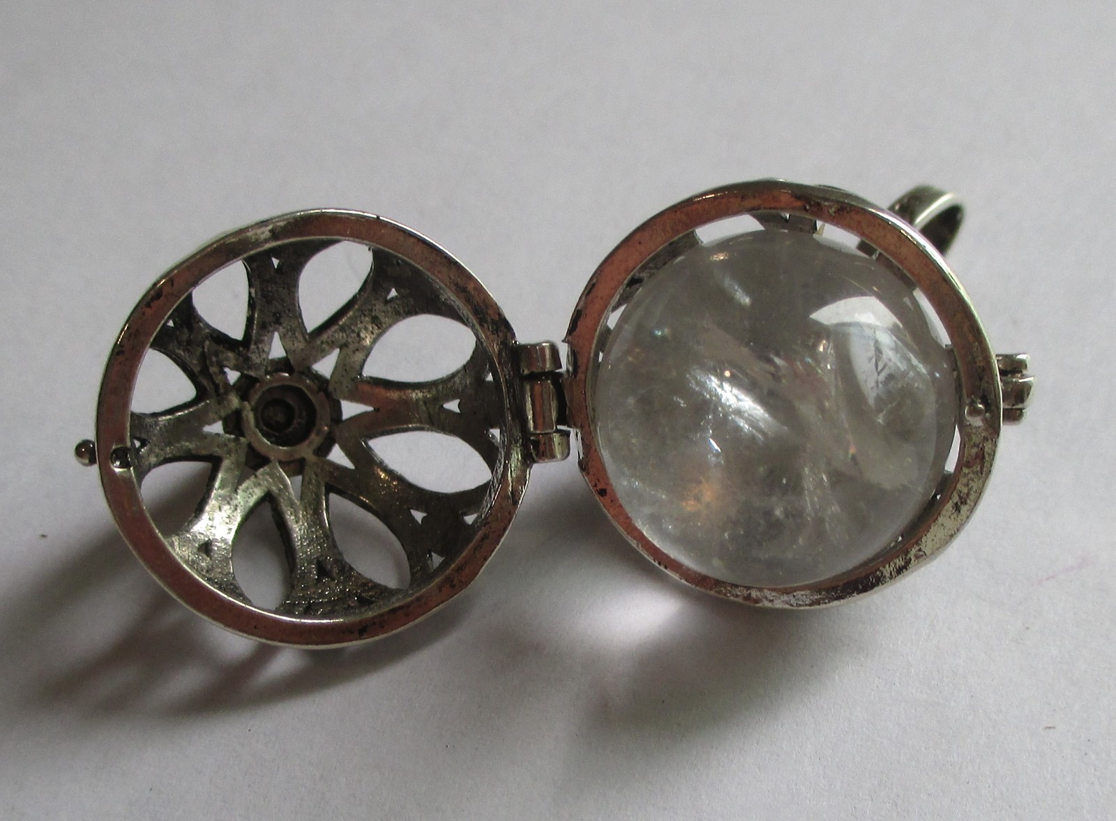 STERLING SILVER QUARTZ CRYSTAL ORB LOCKET PENDANT POOLS OF LIGHT STYLE