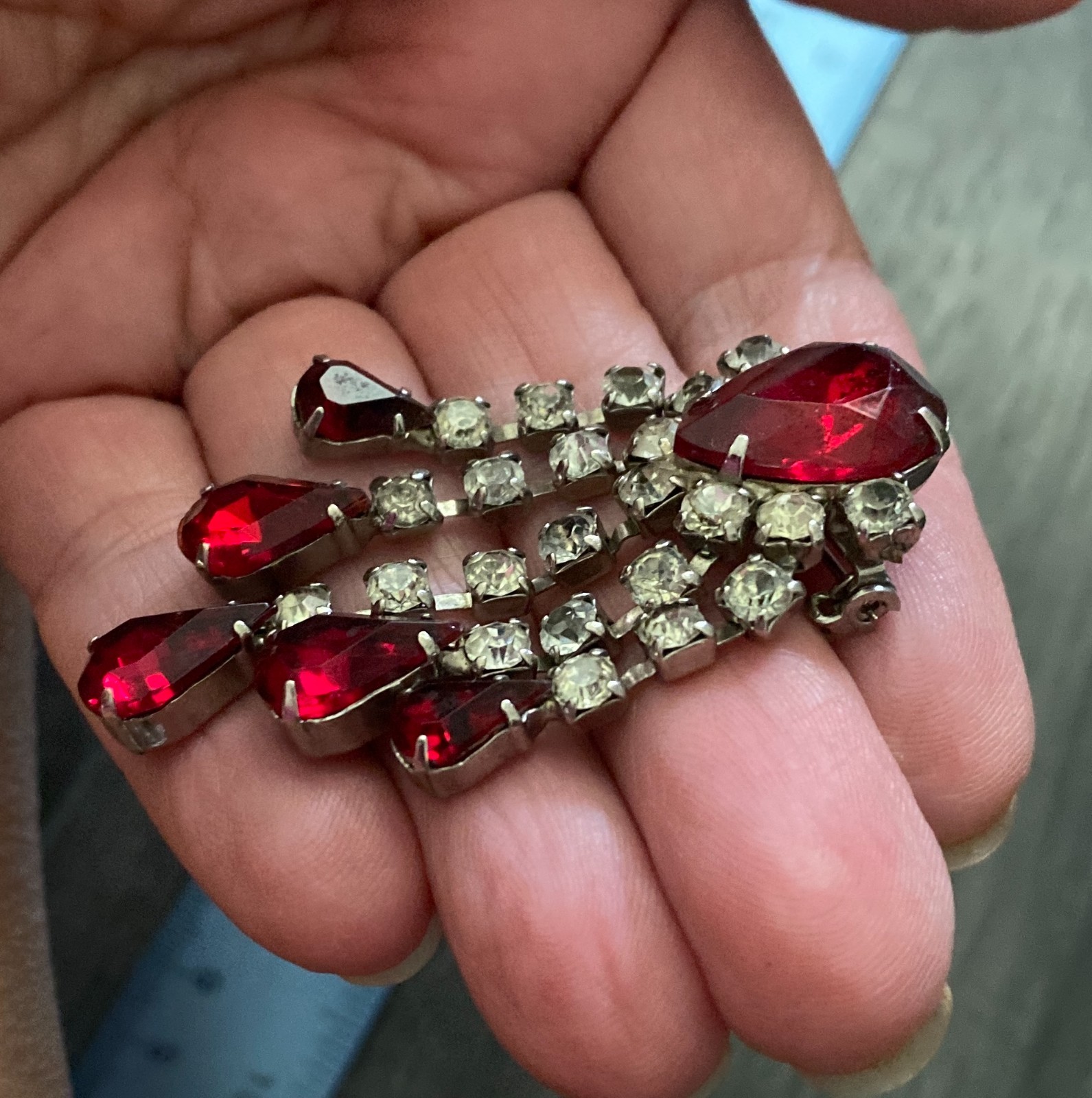 Vintage 50s 60s Czech Ruby Red & Clear Glass Rhinestone Dangle/Tassel Brooch Pin