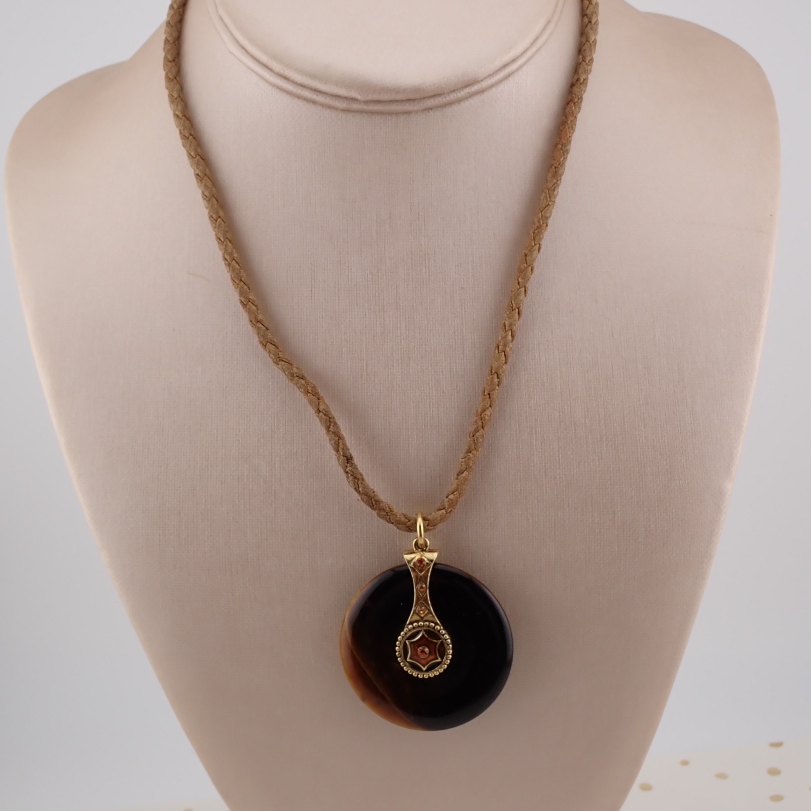 Vintage Joan Rivers Brown Art Glass Circle Rhinestone 18″ Pendant Necklace