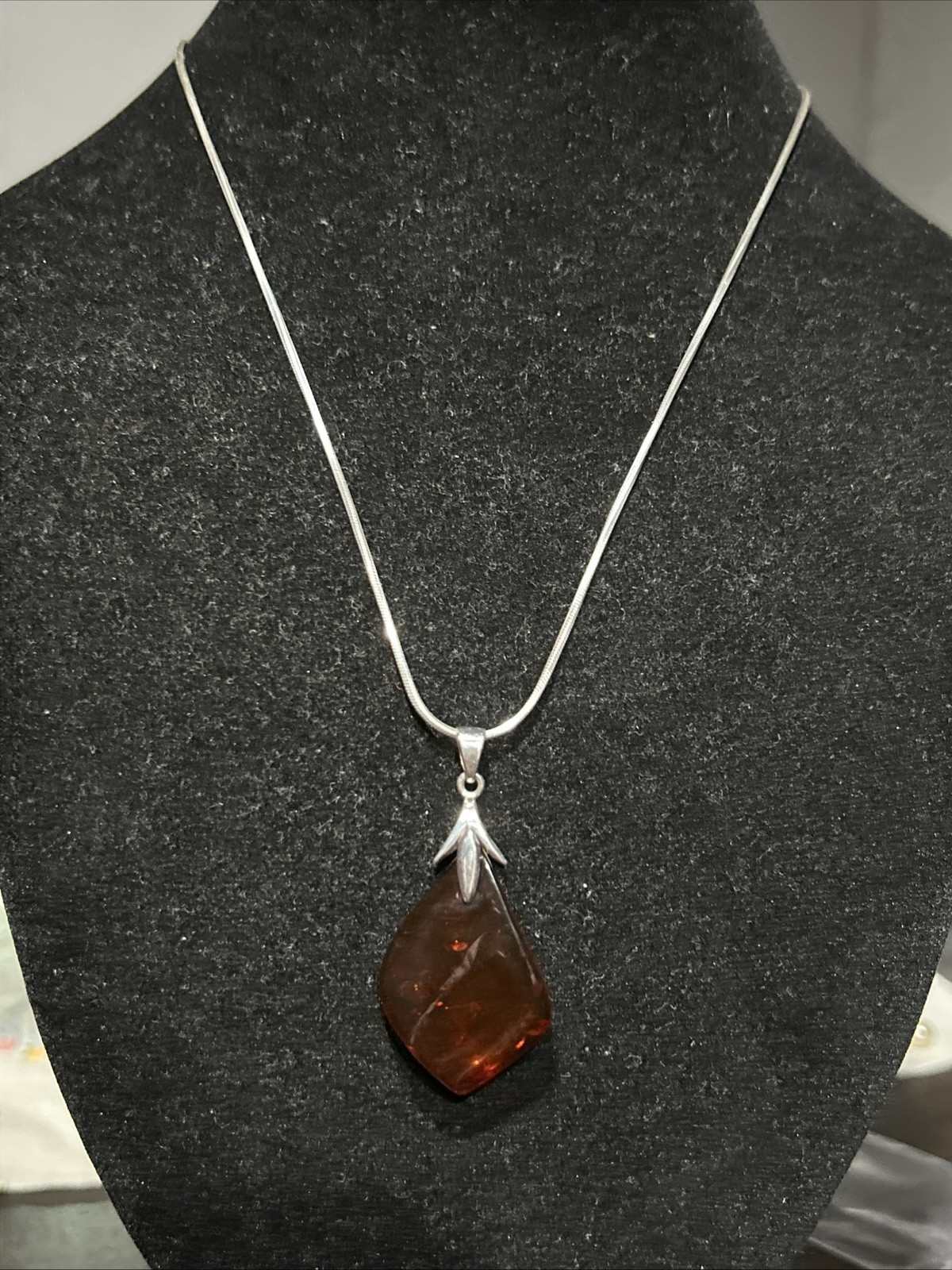 VINTAGE STUNNING GENUINE AMBER AGI STERLING SILVER ITALY NECKLACE BOX CHAIN