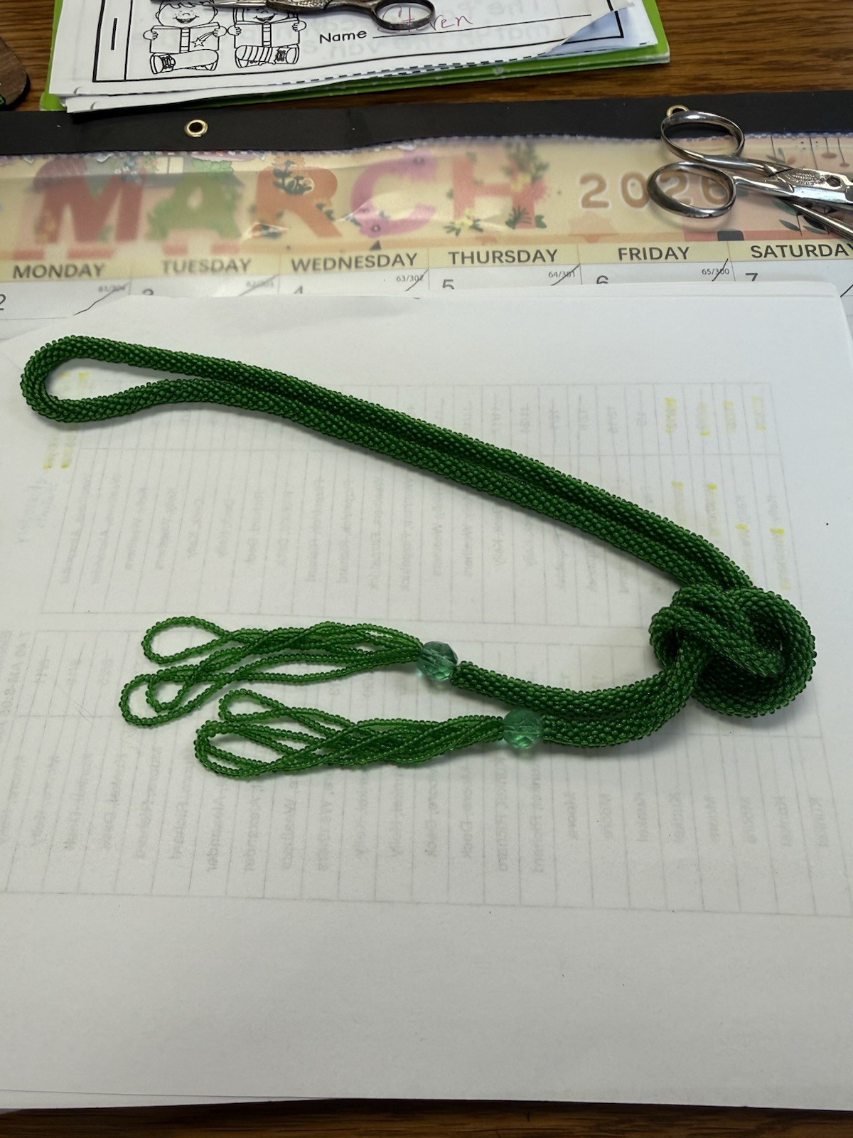 VTG 1920’S STYLE FLAPPER NECKLACE w-green GLASS MICRO BEADS LARIAT-TASSELS 45″