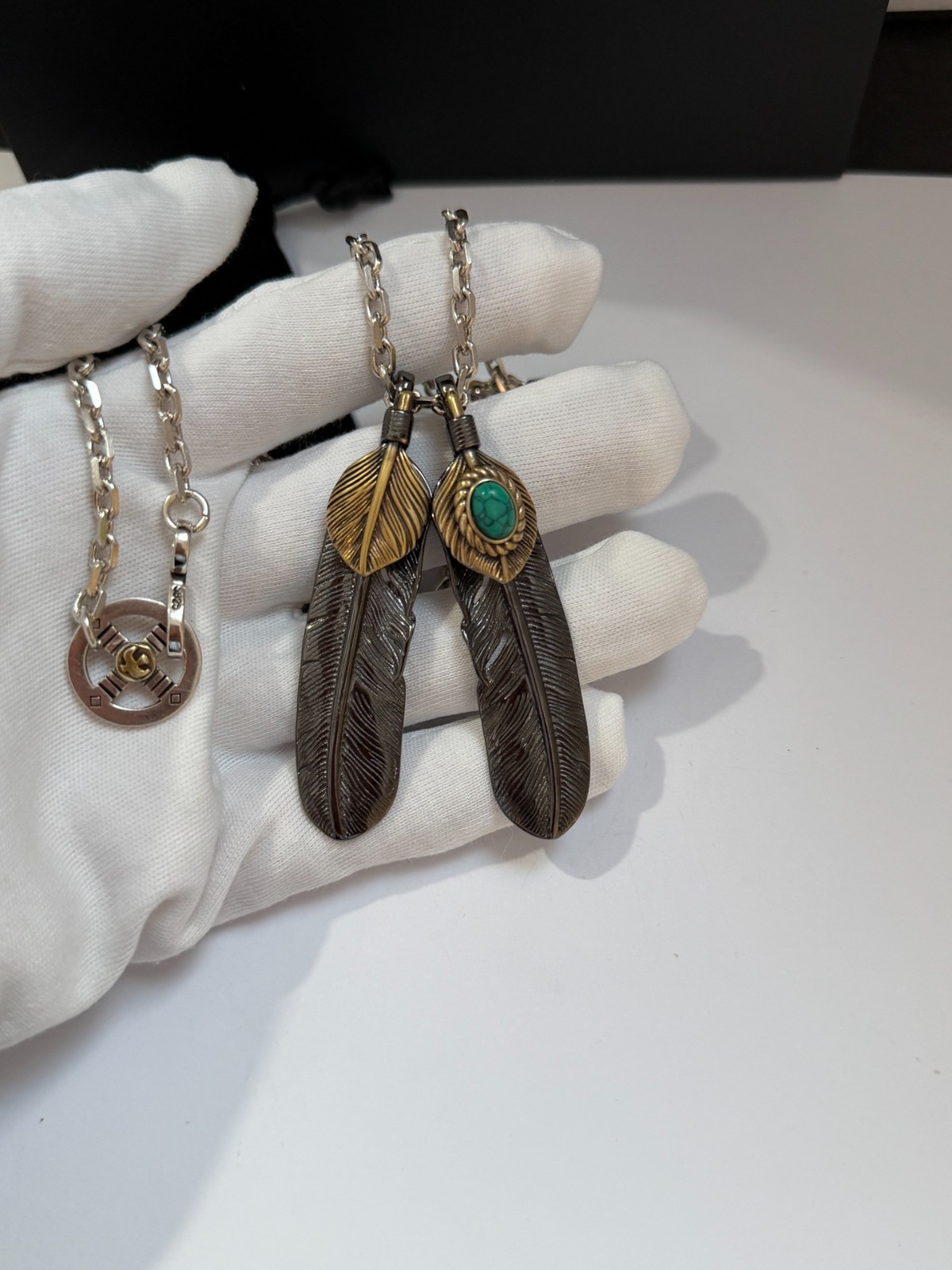 𝐆𝐎𝐑𝐎’𝐒 Vintage Feather Pendant Necklace