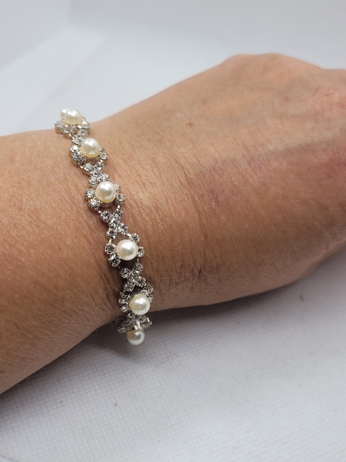Vintage Bridal Prom Wedding Silver Tone Rhinestone Pearl Imitation Braslet 7.5in