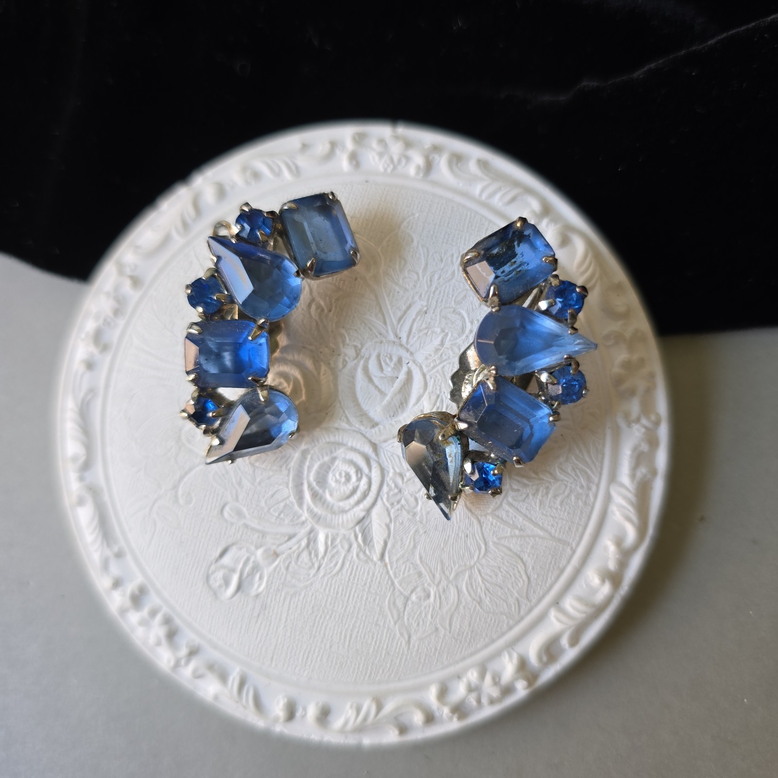 Vintage Silver Tone Blue Glass Rhinestones Open Back Earrings Clip on