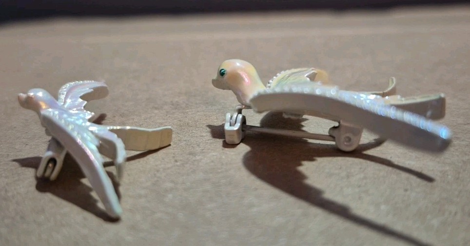 Vintage White Iridescent Enamel Swallow Birds Pins Set Of 2-READ*